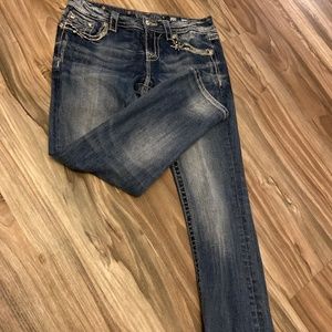 Miss Me mid-rise easy crop jeans